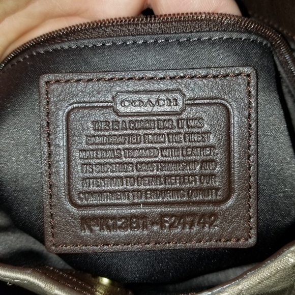 Coach Campbell Signature Khaki Hobo - Picture 5 of 6